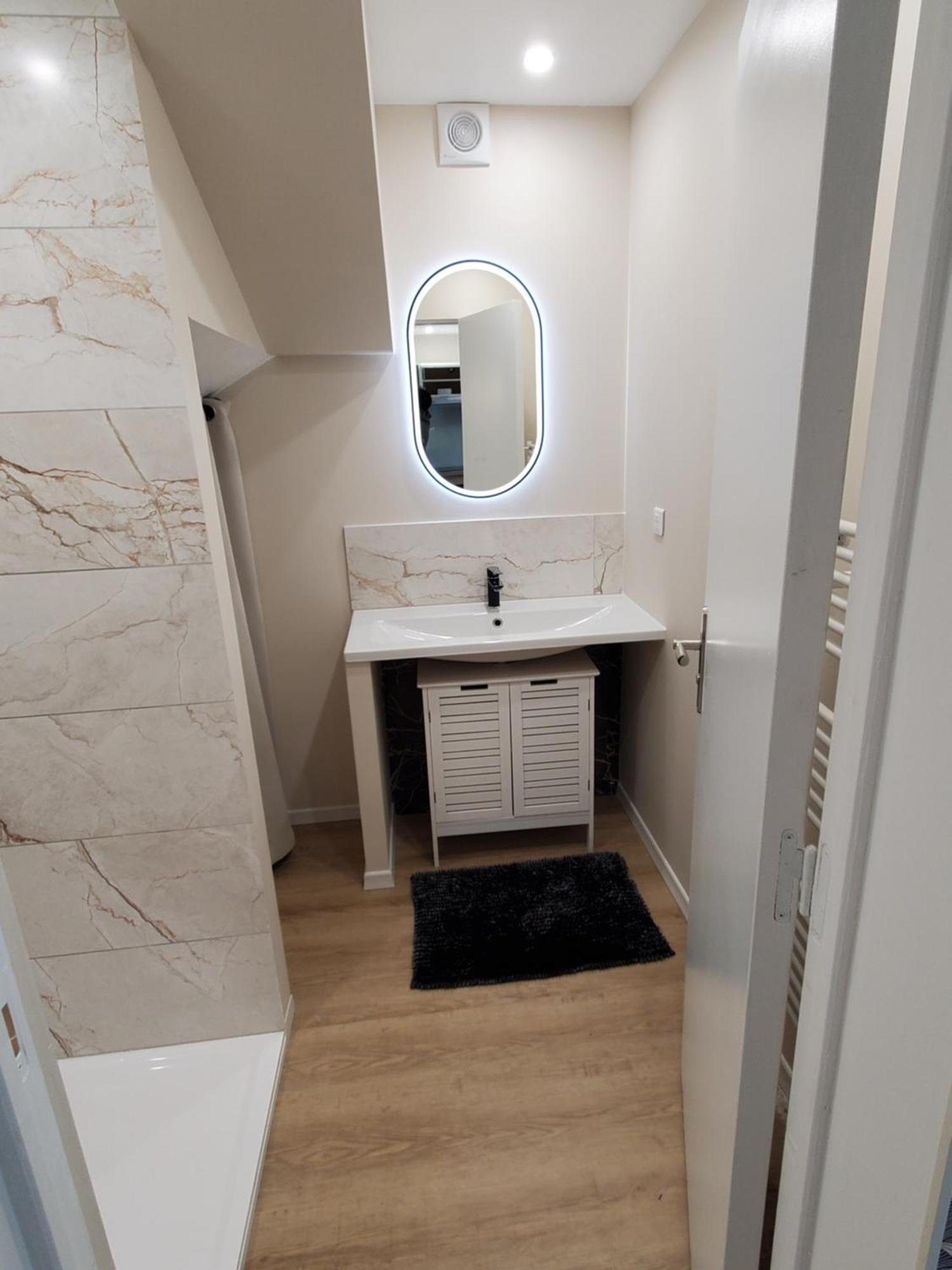 Joli Appart 2 Chambres En Centre Ville - Parking Et Jardin ألبي المظهر الخارجي الصورة